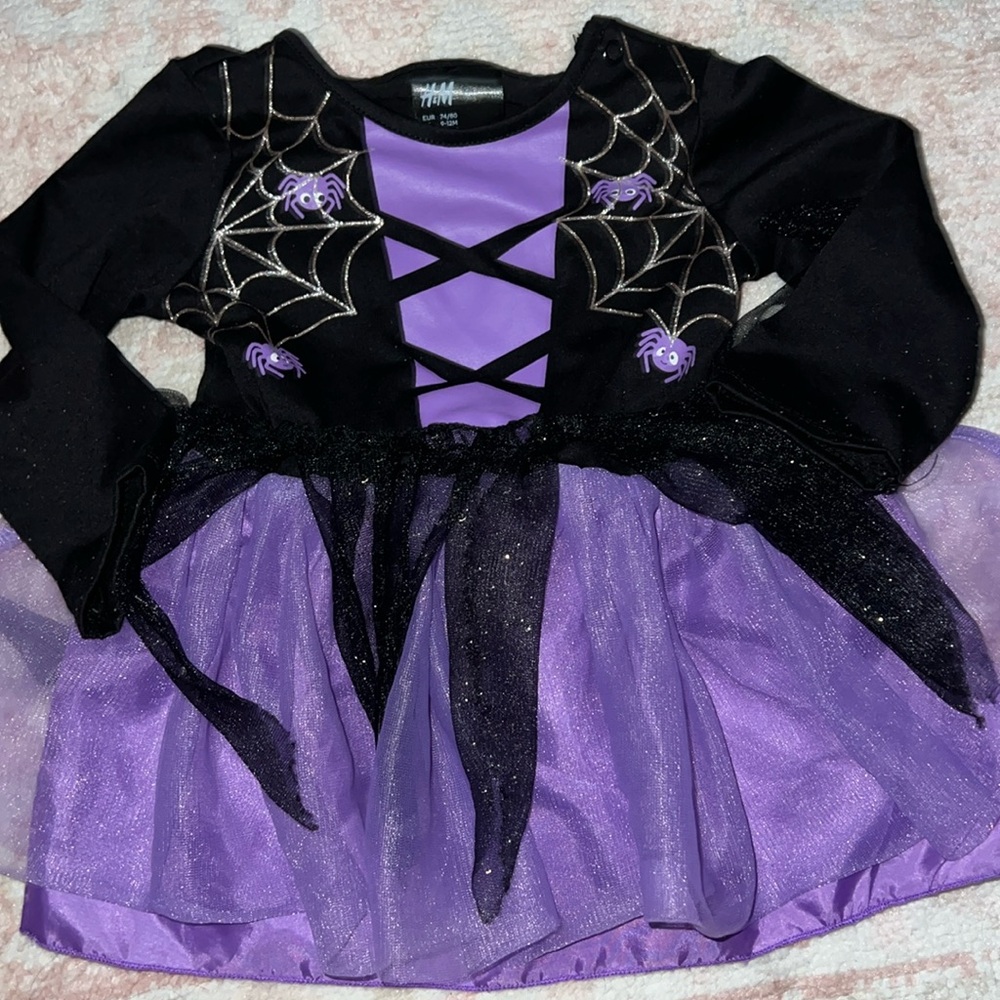 HM witch costume - never used size 9-12months
